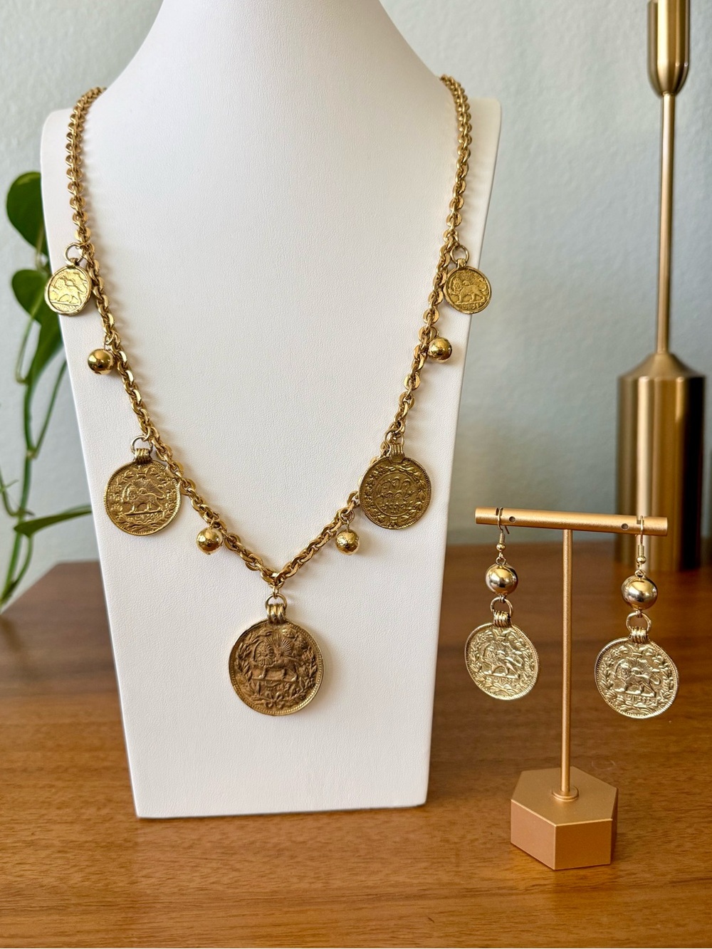 Vintage Goldtone Lion Coin Charm Necklace & Earring Set Gold Bead Balls